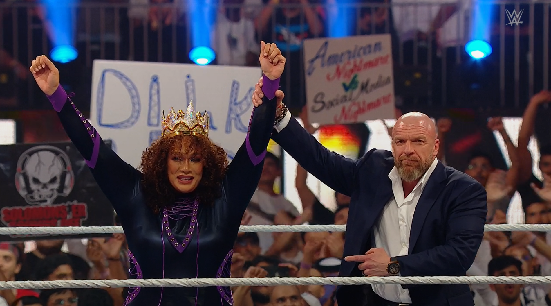 Nia Jax remporte le tournoi WWE Queen of the Ring 2024.