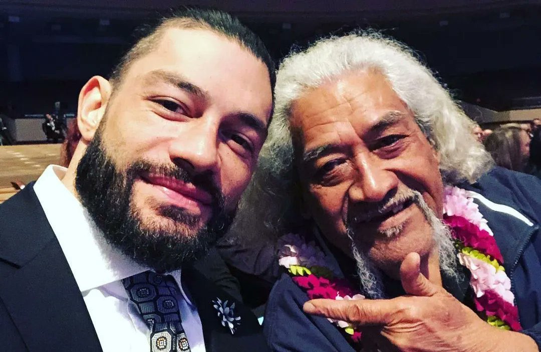 Sika Anoa'i, moitié des Wild Samoans et père de Roman Reigns, est décédé.