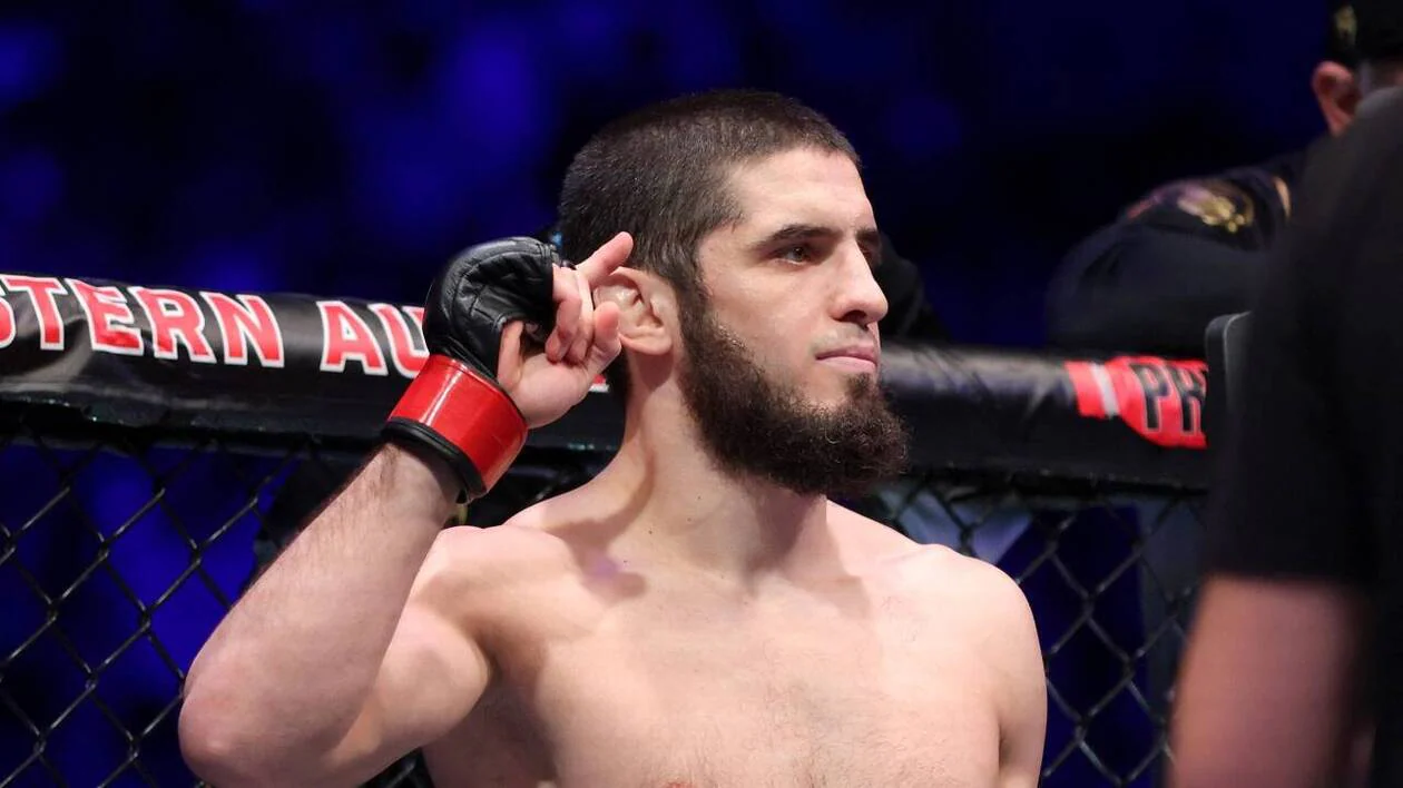 Islam Makhachev envisage un combat contre Max Holloway