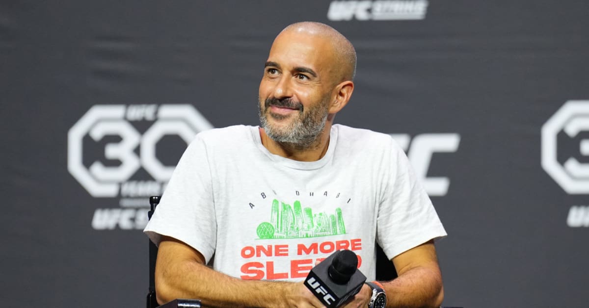 Jon Anik répond aux critiques sur son commentaire de la victoire de Belal Muhammad à l'UFC 304