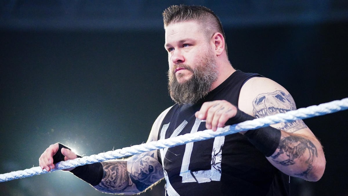 Le contrat de Kevin Owens avec la WWE prend fin début 2025.