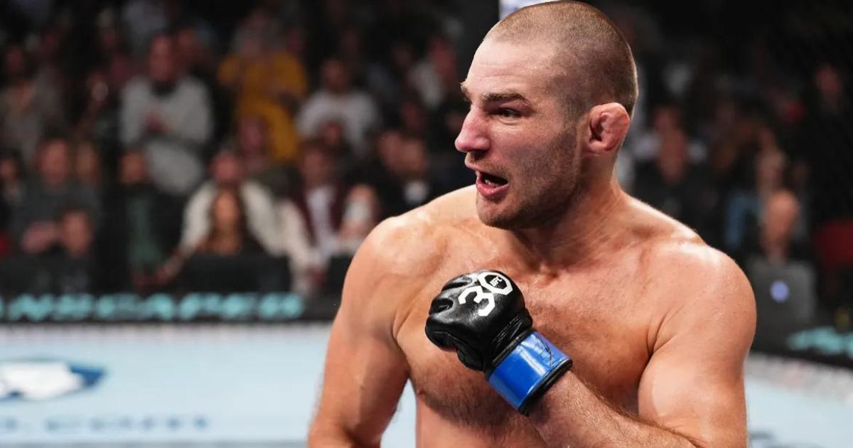 Sean Strickland affrontera le gagnant de Du Plessis vs Adesanya à l'UFC 305