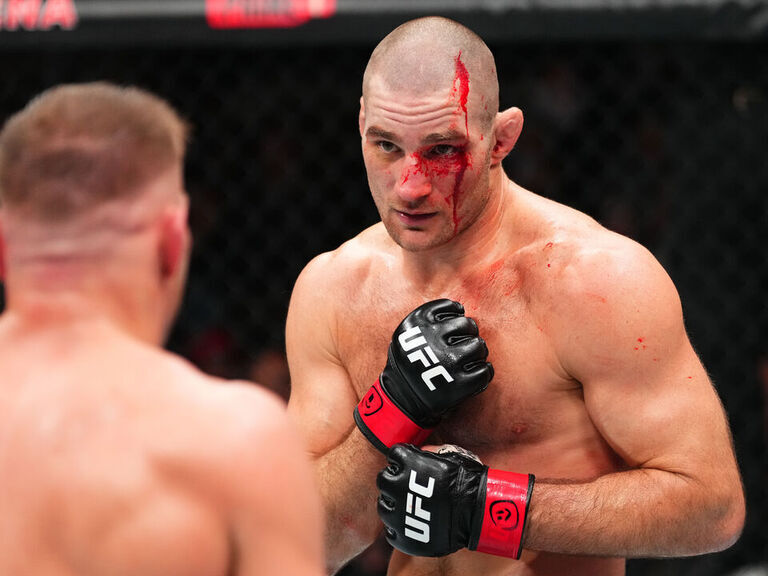 Sean Strickland vs. Dricus Du Plessis : Le duel confirmé par Dana White