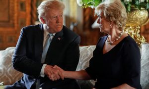 Du catch à la politique : Linda McMahon nommée ministre de l'Éducation par Donald Trump.