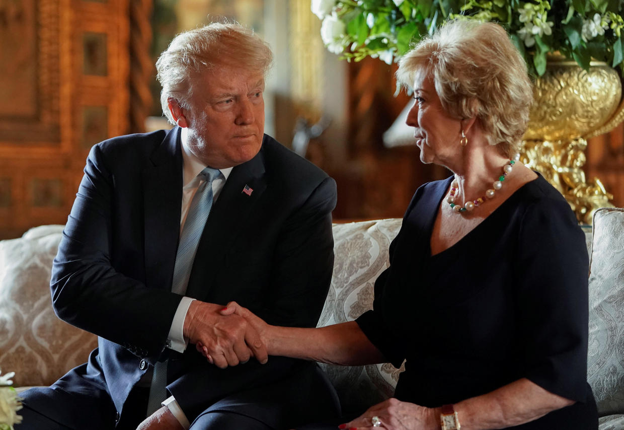 Du catch à la politique : Linda McMahon nommée ministre de l'Éducation par Donald Trump.