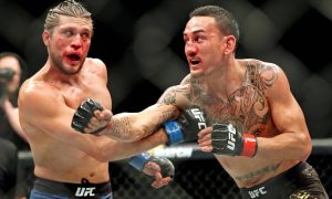 Daniel Cormier propose plusieurs adversaires pour Max Holloway dans la catégorie poids léger